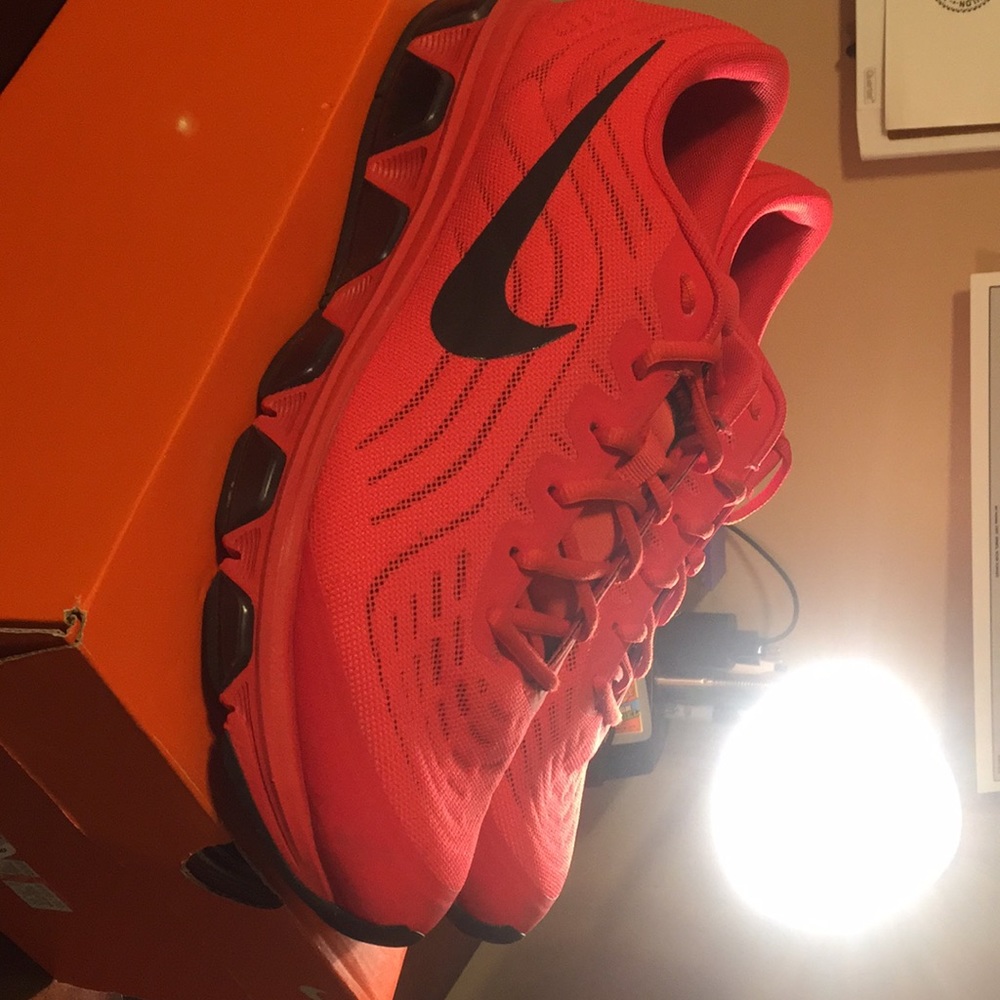 NIKE AIR MAX SIZE 14